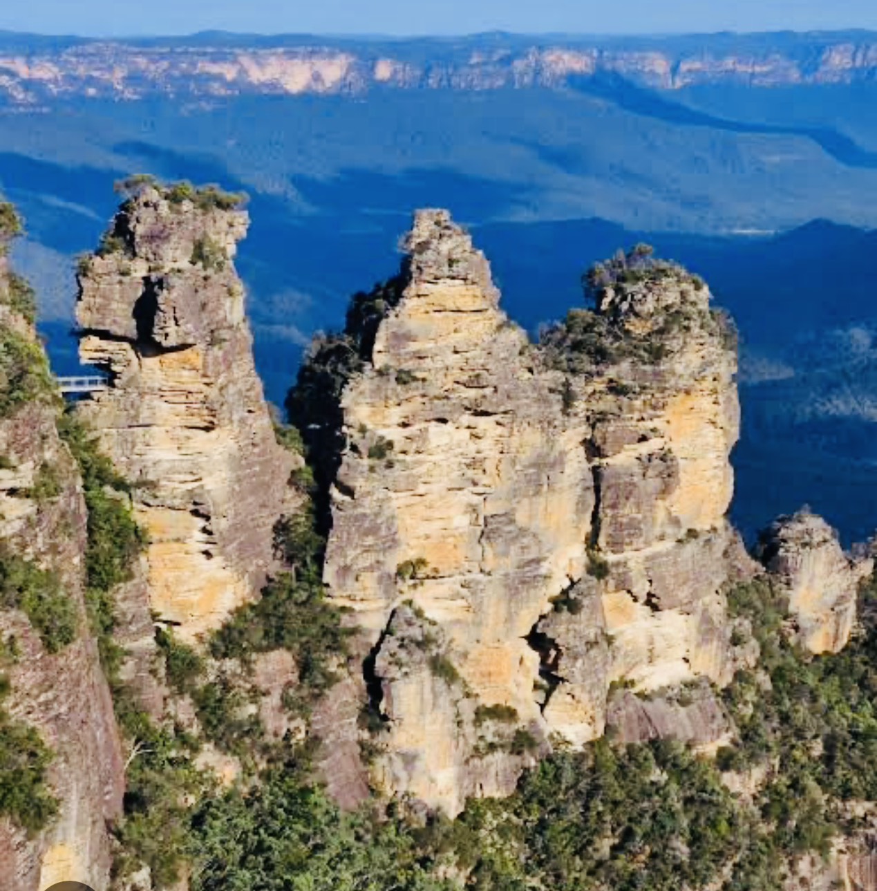 Echo Point view 1